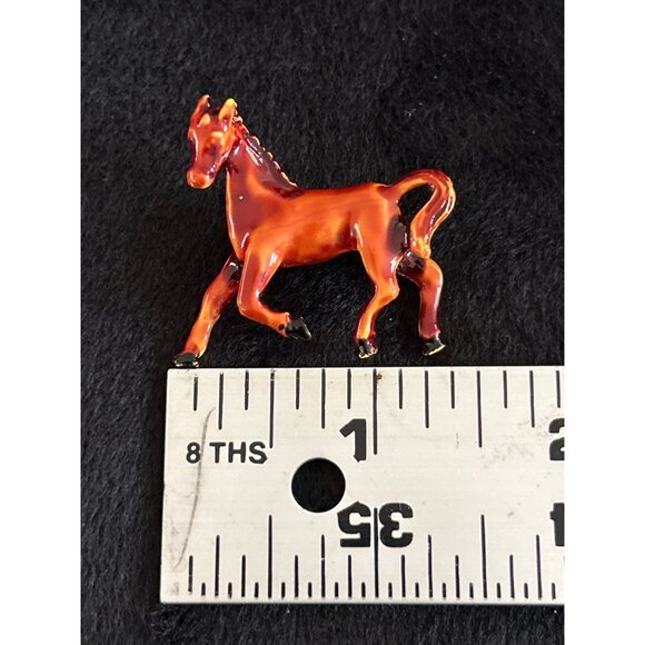 Vintage Prancing Horse Enamel Pin Brooch 1950s Style Equestrian Jewelry - Picture 3 of 4